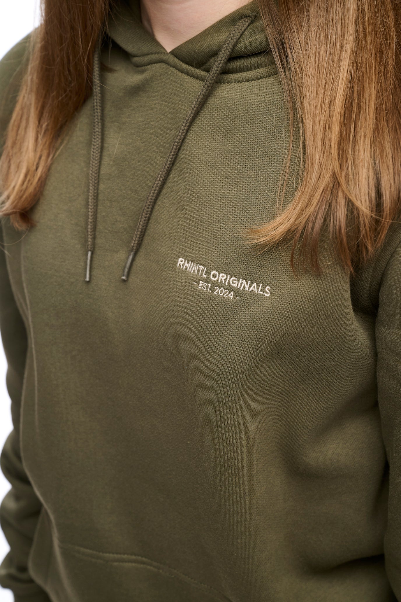 "Essential Collection" Hoodie olive